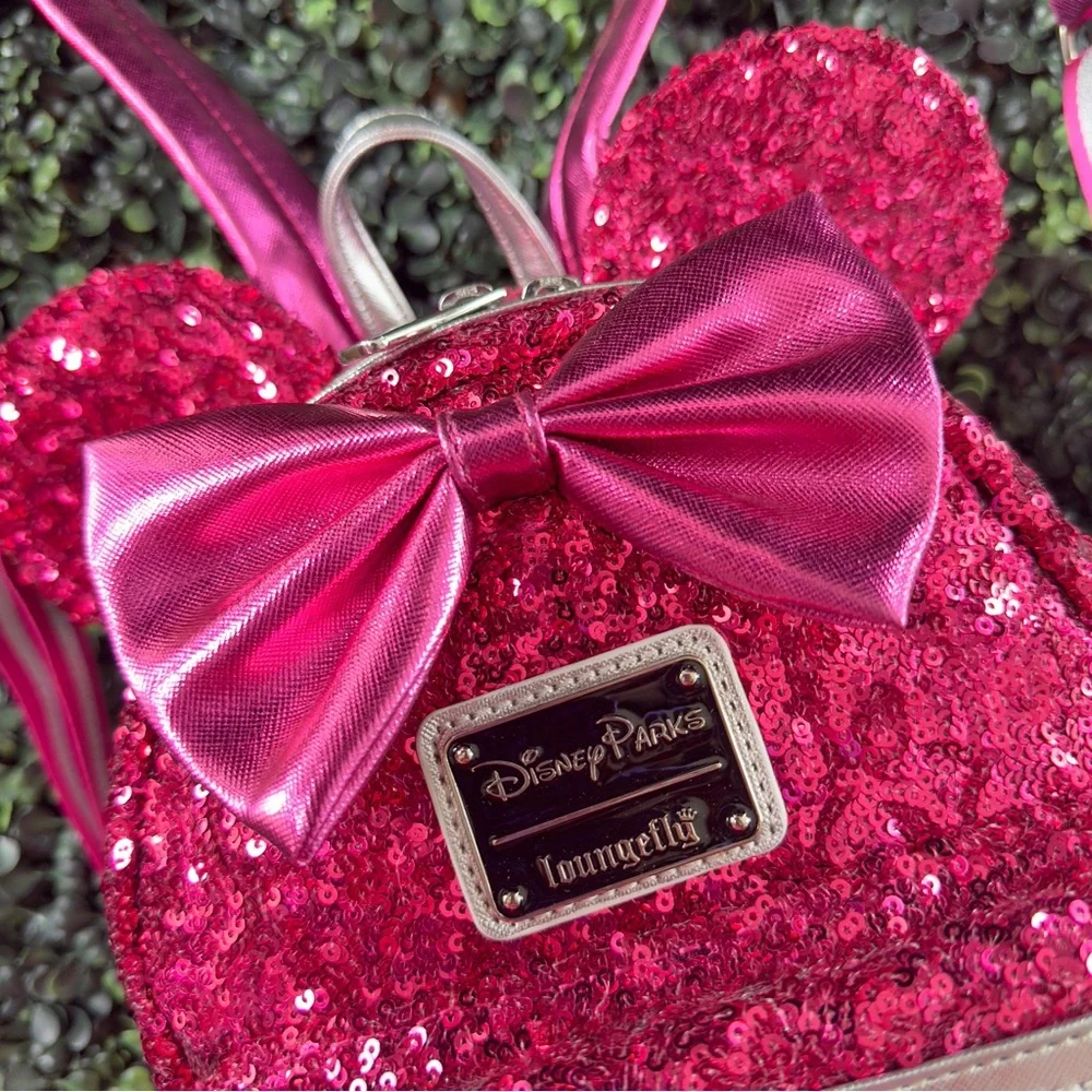 NWOT Loungefly Disney Adorable Sequined Magenta Pink Minnie Mouse Mini Backpack - Picture 6 of 16